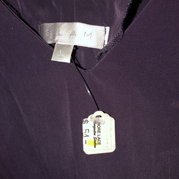 Glam Brand NWT V-Neck Flowy 100% Polyester Silky Blouse  OG price $54 - Picture 6 of 9